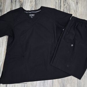 WonderWink Black Scrub Set